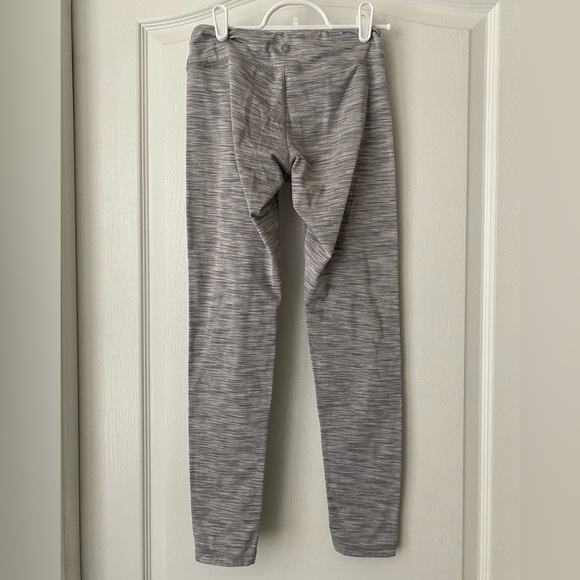 Gray legging capris. 90° by Reflex. Size large/12. - Picture 2 of 4